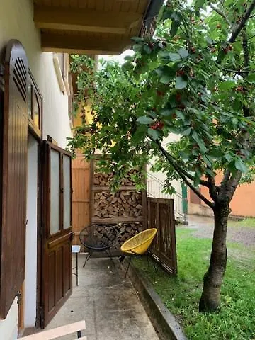 Charmant appartement sur cour, Le Cerisier Bagnères-de-Bigorre